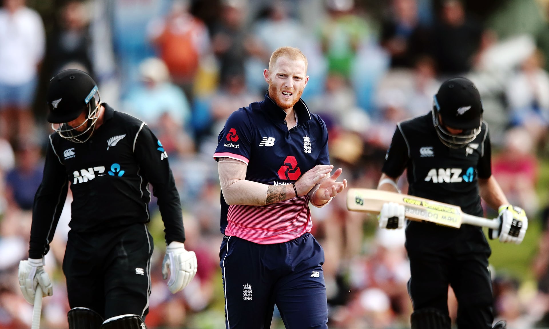 Stokes stars in England's domineering win