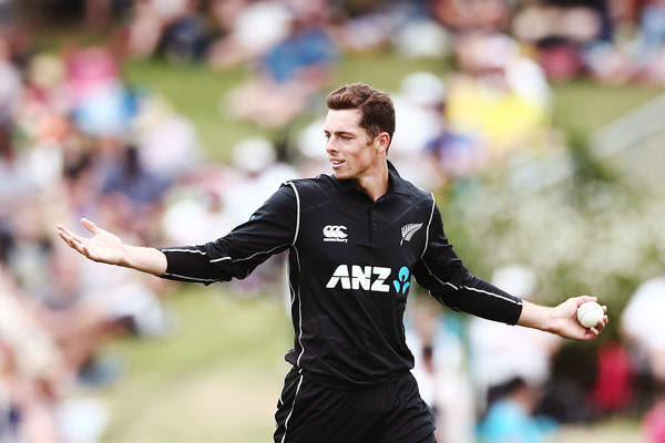 NZ all-rounder Santner out for up to nine months due to knee surgery