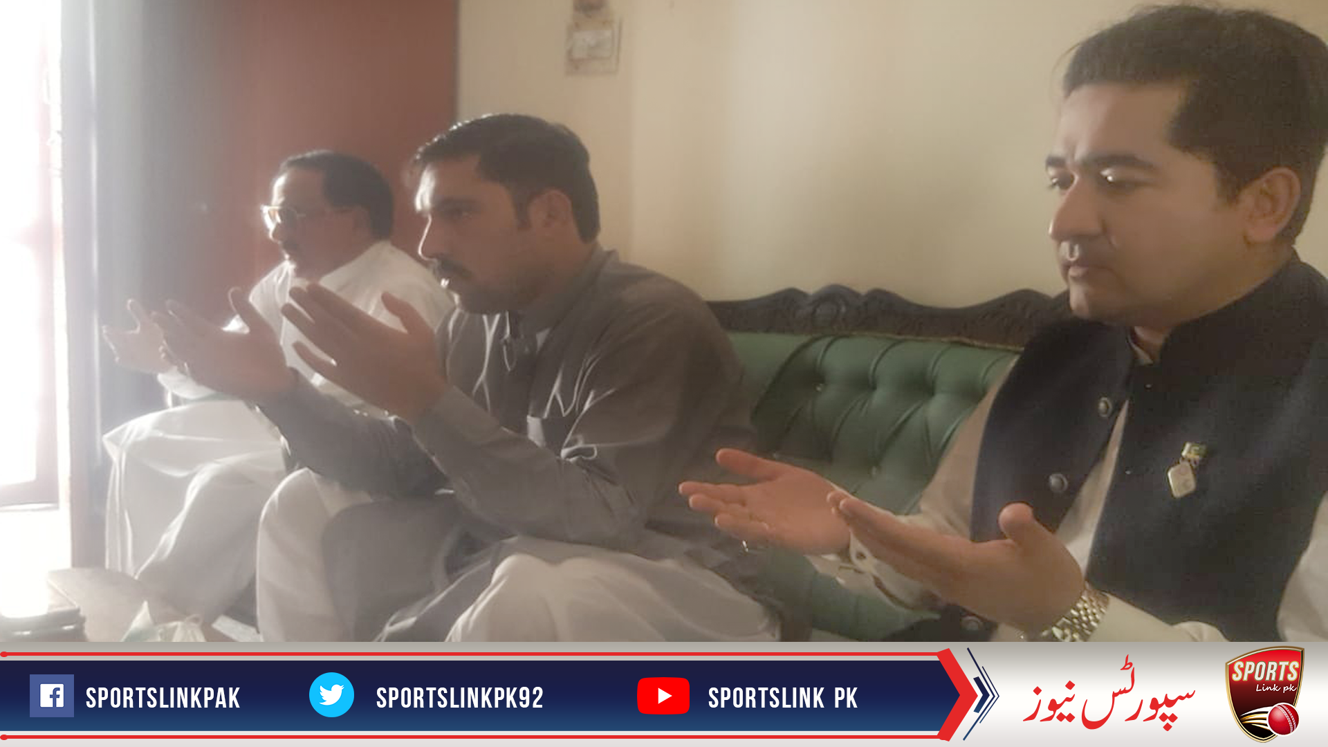Syed Fakhar Ali Shah visited Syed Atta Ul Hassan Shah  to condole the sad demise of his father