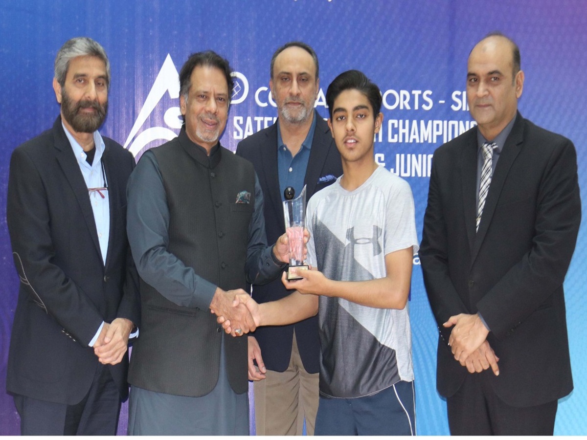 SQUASH LEGEND JAHANGIR KHAN; UMAR SAEED GIVE AWAY TROPHIES, AWARDSAshab Irfan wins title of COMBAXX Sport-Sindh Satellite Squash C'ship in style