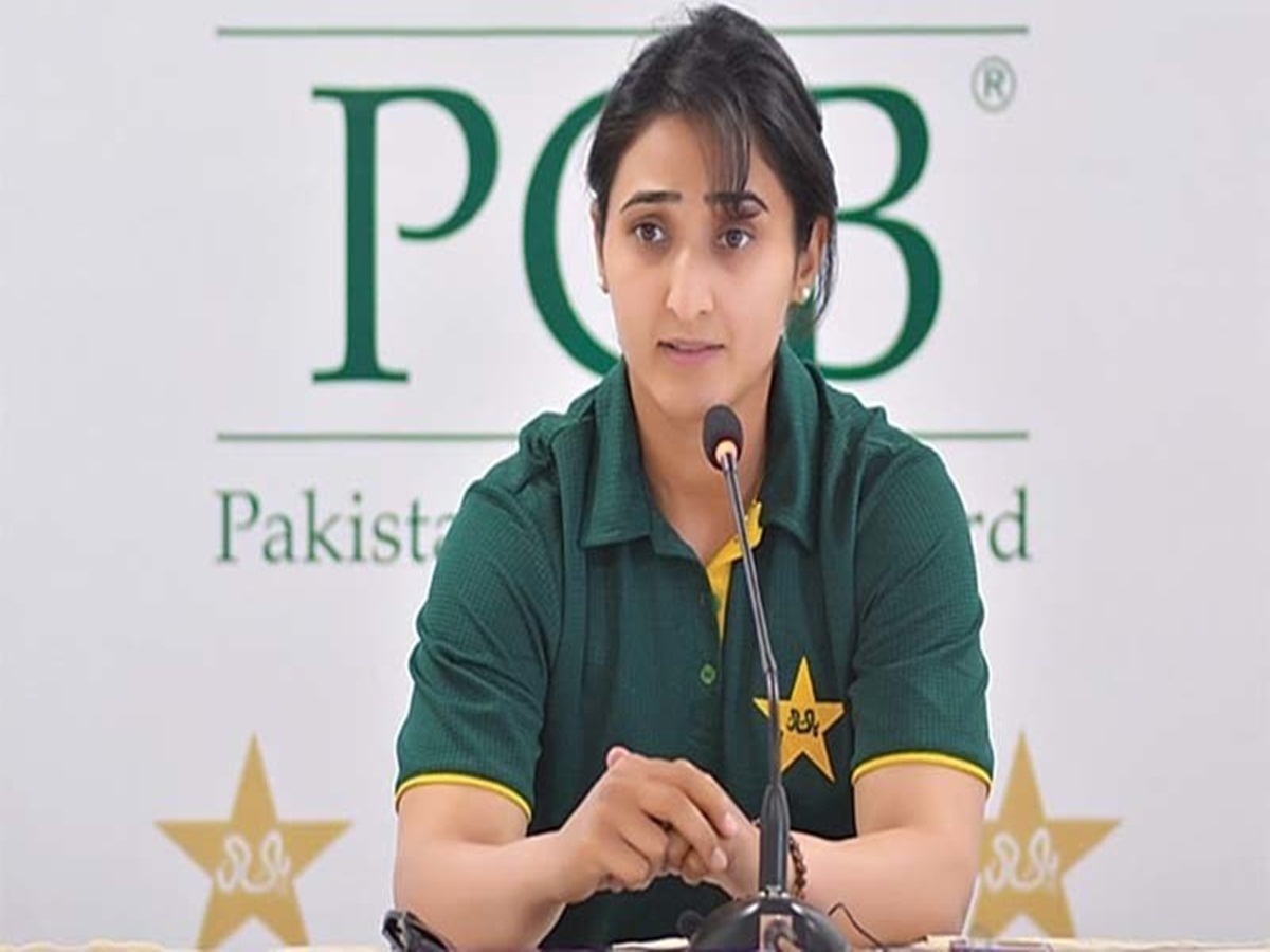 Bismah Maroof interacts with media