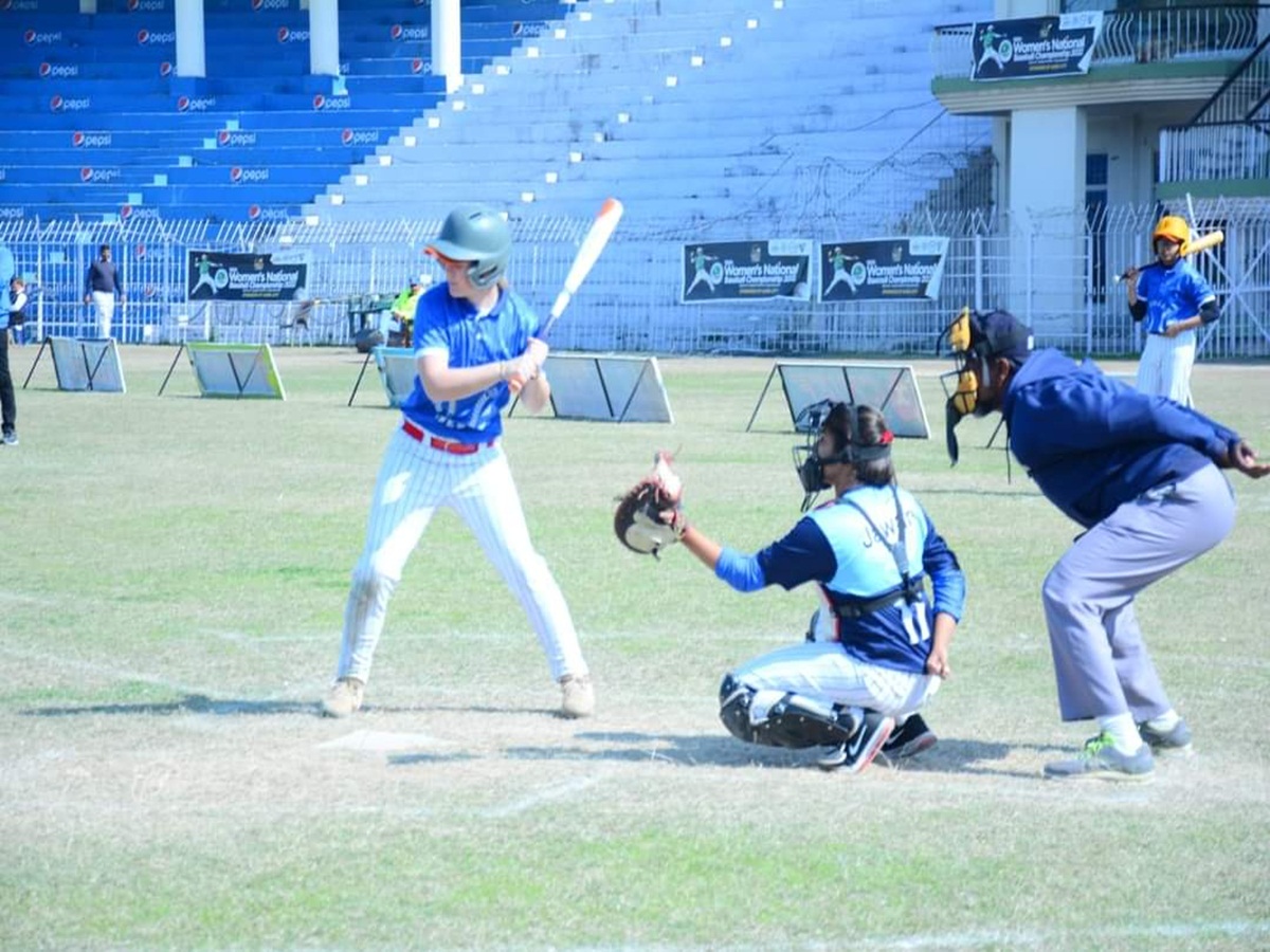HEC team wins bronze medal in 16th National Women's Baseball Championship