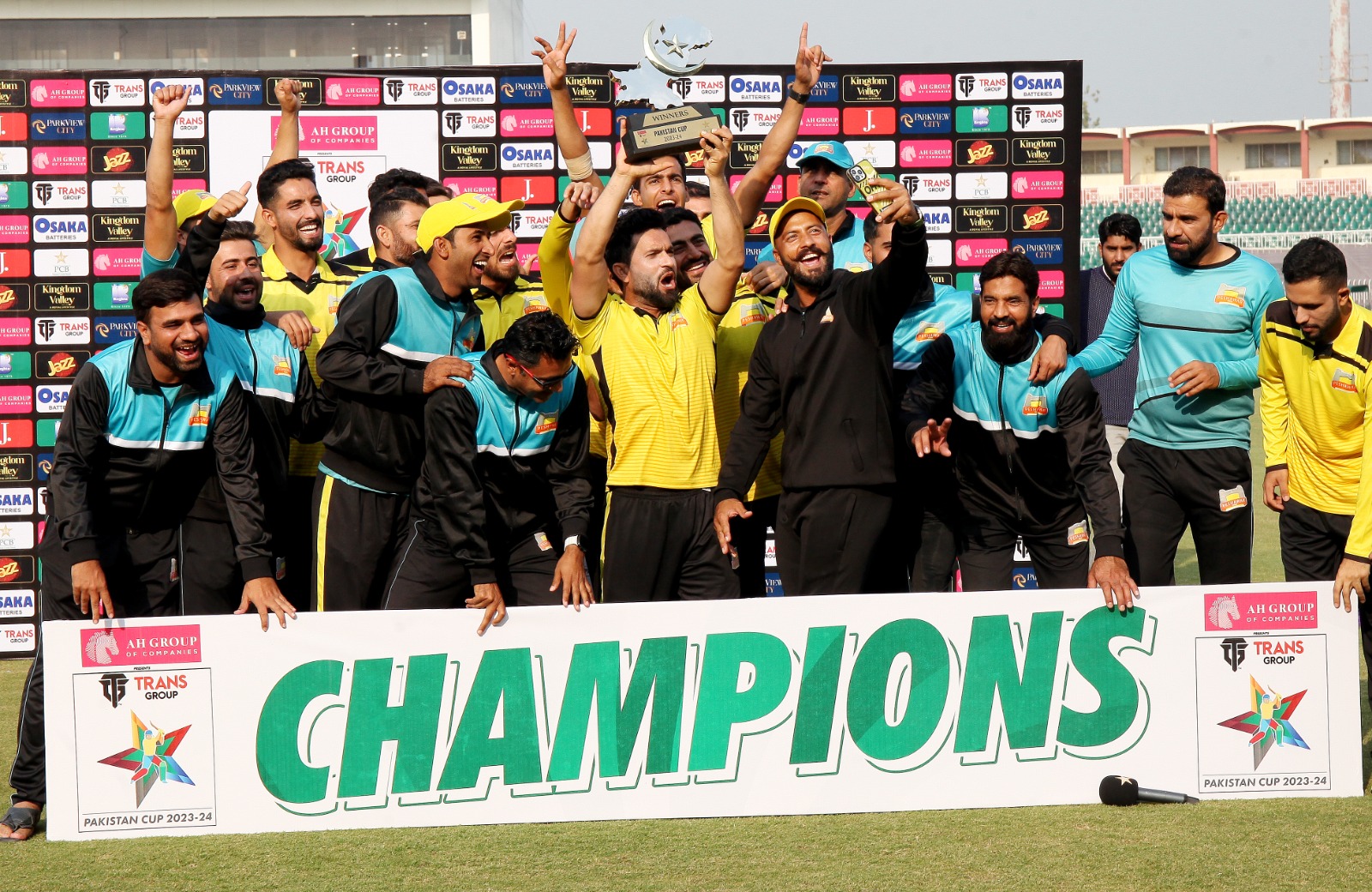 Peshawar Region wins Pakistan Cup One Day Tournament, defeats Karachi Whites in the final