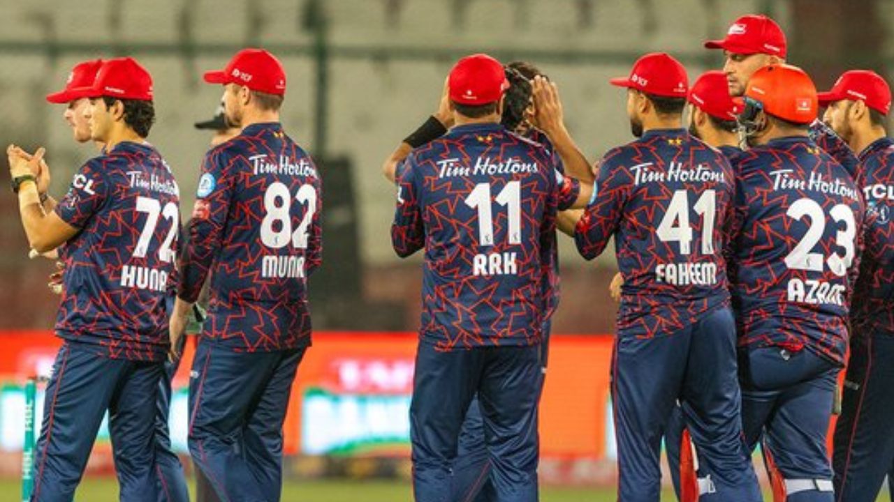 HBL PSL 9 ; Islamabad United defeated Karachi Kings by 7 wickets