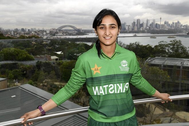 Former women's cricket team captain Bisma Maruf has announced her retirement.