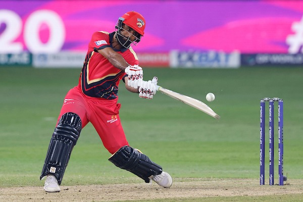 Desert Vipers seal 5 wicket victory against the MI Emirates as Fakhar Zaman dazzles in Dubai