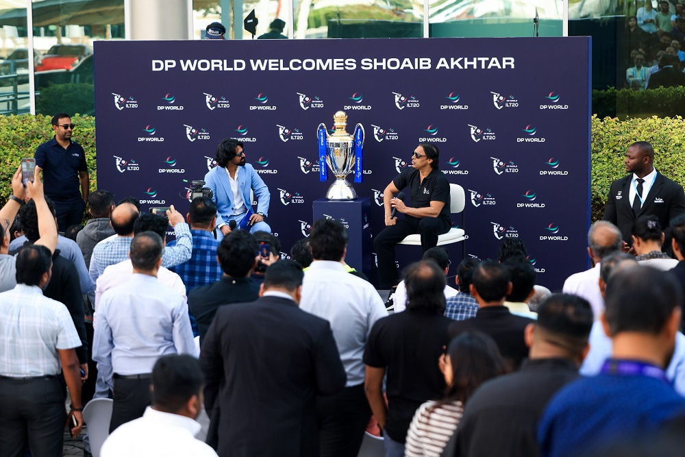 ILT20 Tournament Ambassador Shoaib Akhtar visits DP World office in Dubai