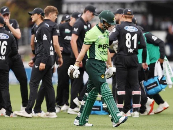 Pakistani batting fails completely, losing by 84 runs against New Zealand in second ODI