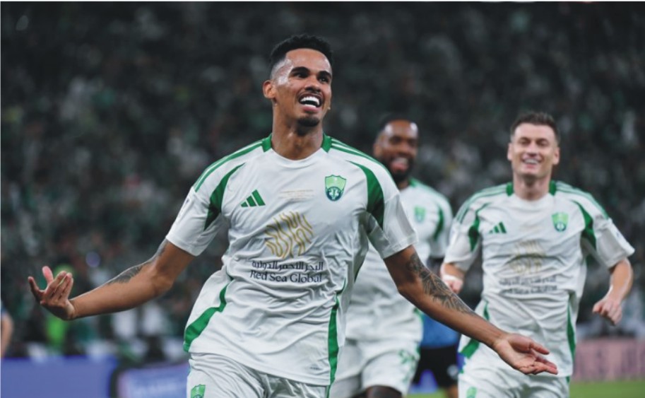 Al Ahli Saudi FC end title wait in style