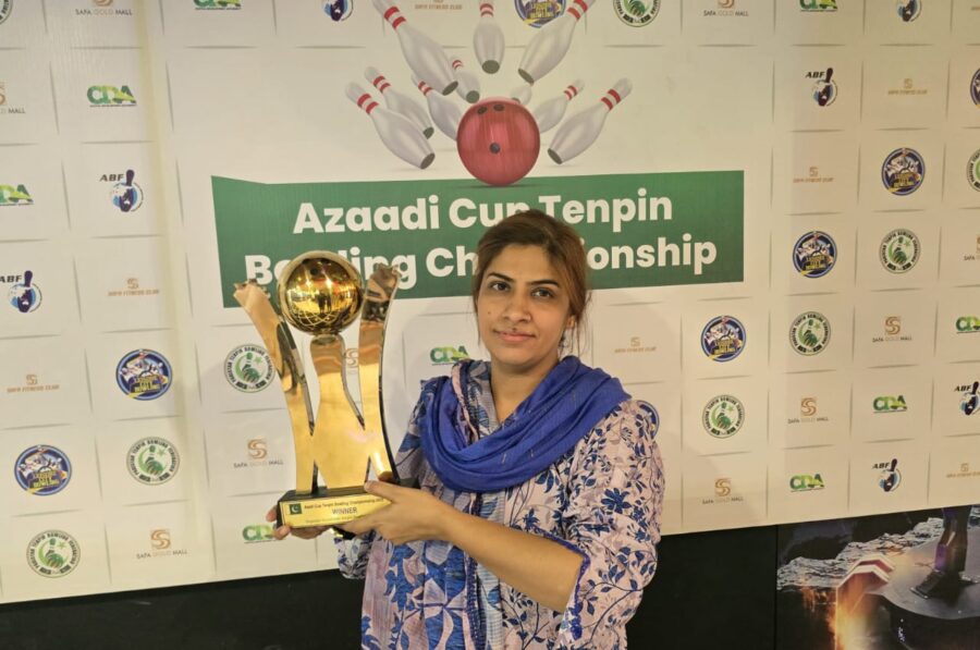 Sadia lifted Deaf Women titles of Azadi Cup Tenpin Bowling Championship