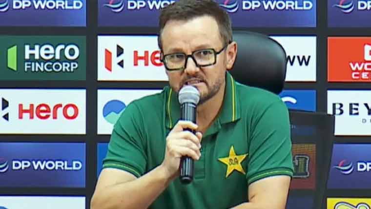 Mike Hesson explains Babar's middle-order role and spin-heavy strategy for Colombo