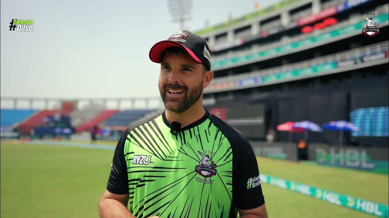 Sikandar Raza welcomes Ryan Burl to Lahore Qalandars