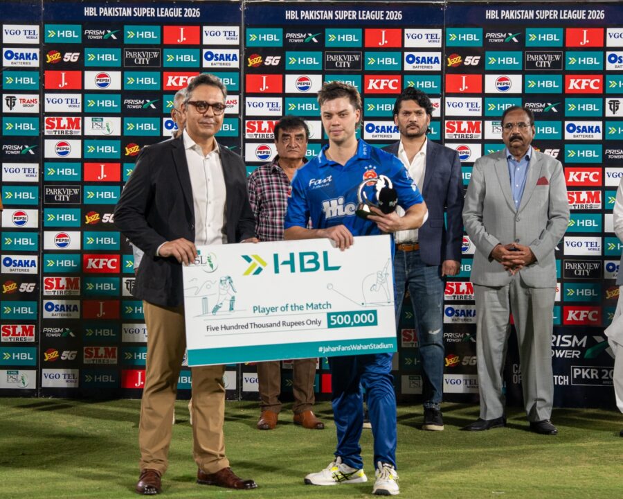 PSL 11: Mark Chapman stars as Islamabad United secure top-two finish with clinical win over Sultans