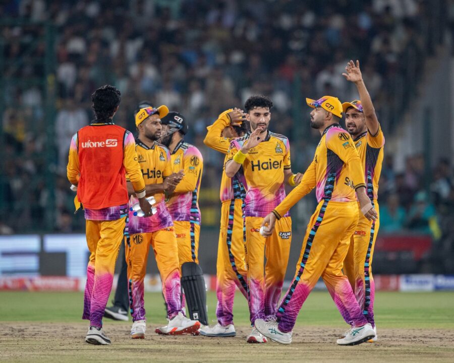 PSL 11: Peshawar Zalmi crush Islamabad United to secure final spot